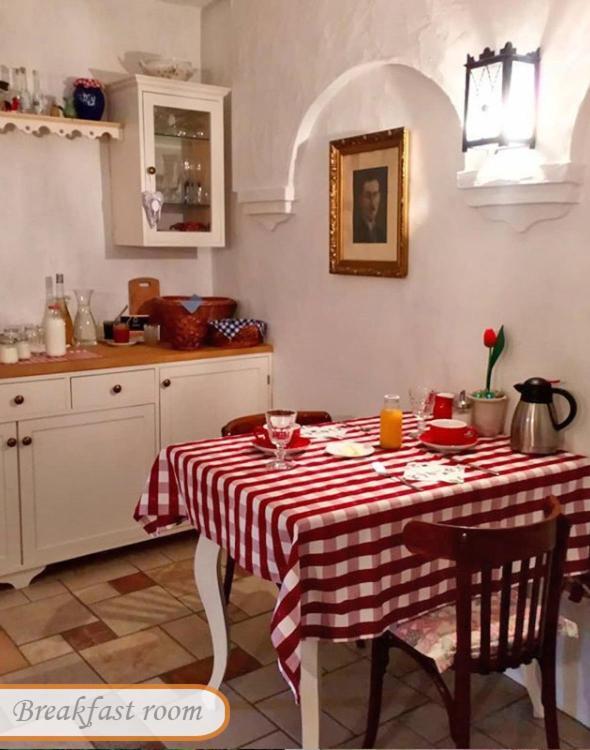 B B Guesthouse ティハニ エクステリア 写真